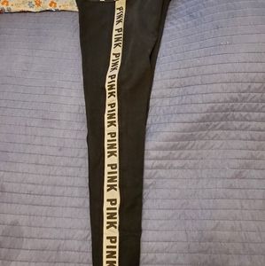 Small black leggings from pink